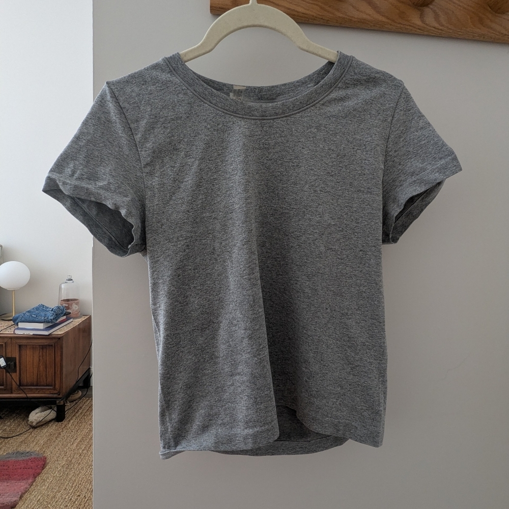 Aritzia Heather Gray Smooth Seamless Willow T